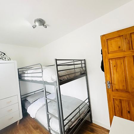 Beautiful Home In London With Easy Access To Central London Sutton  Eksteriør bilde