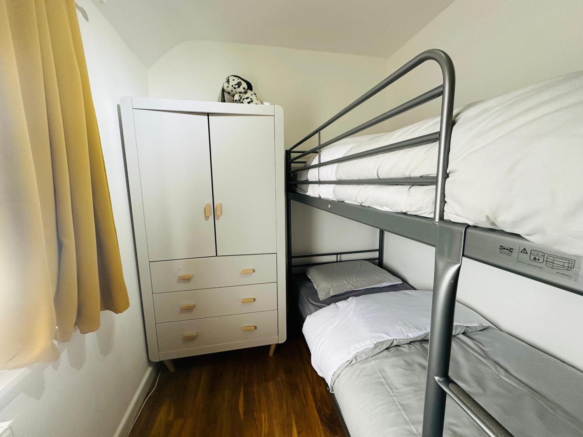 Beautiful Home In London With Easy Access To Central London Sutton  Eksteriør bilde