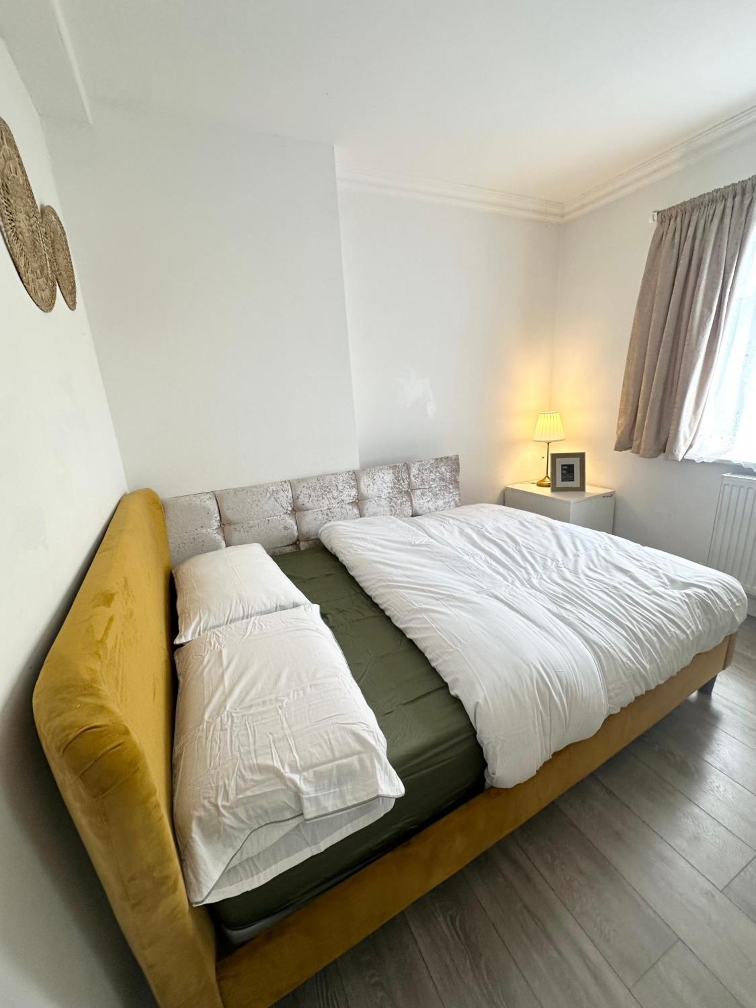 Beautiful Home In London With Easy Access To Central London Sutton  Eksteriør bilde