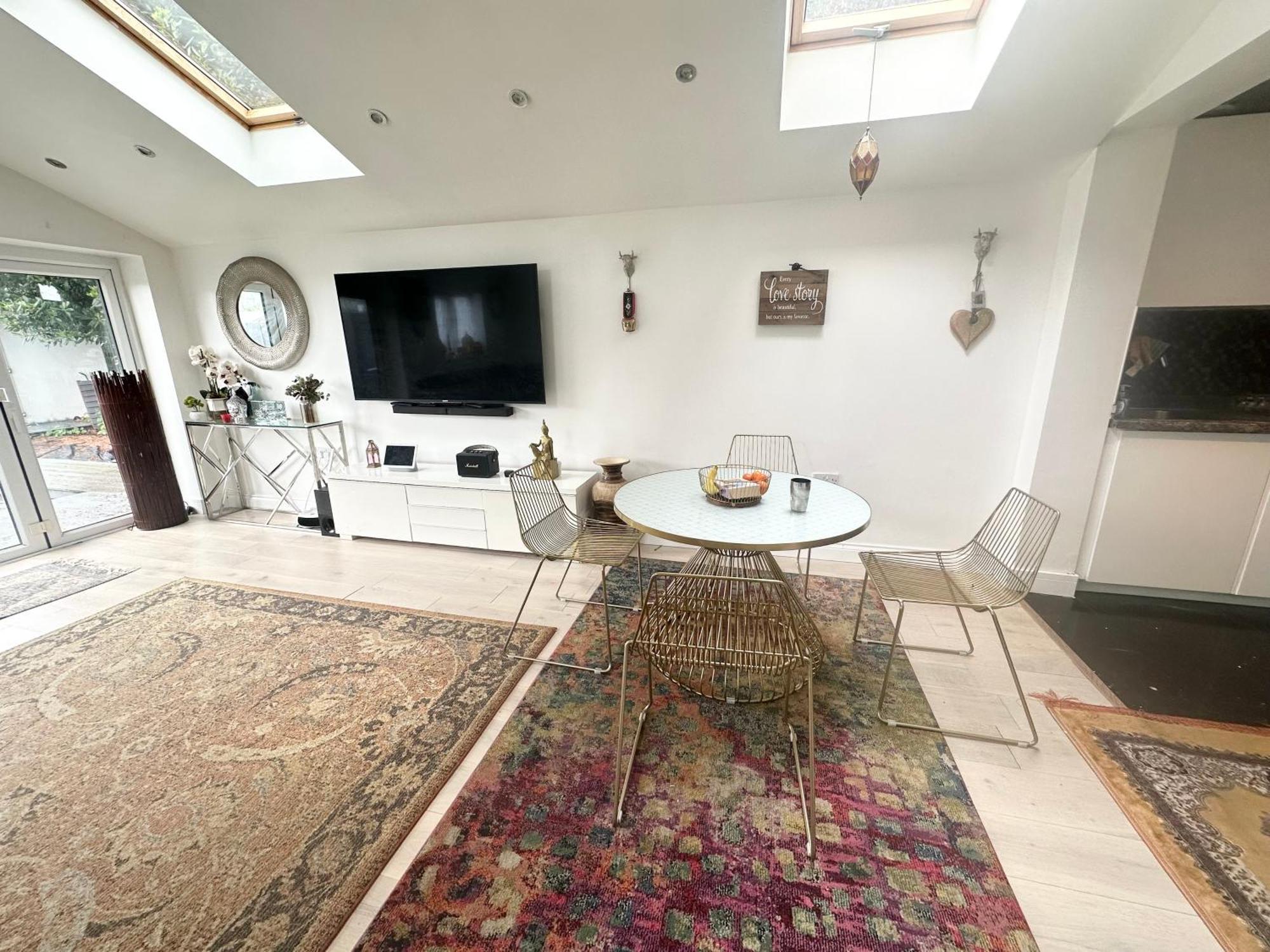 Beautiful Home In London With Easy Access To Central London Sutton  Eksteriør bilde
