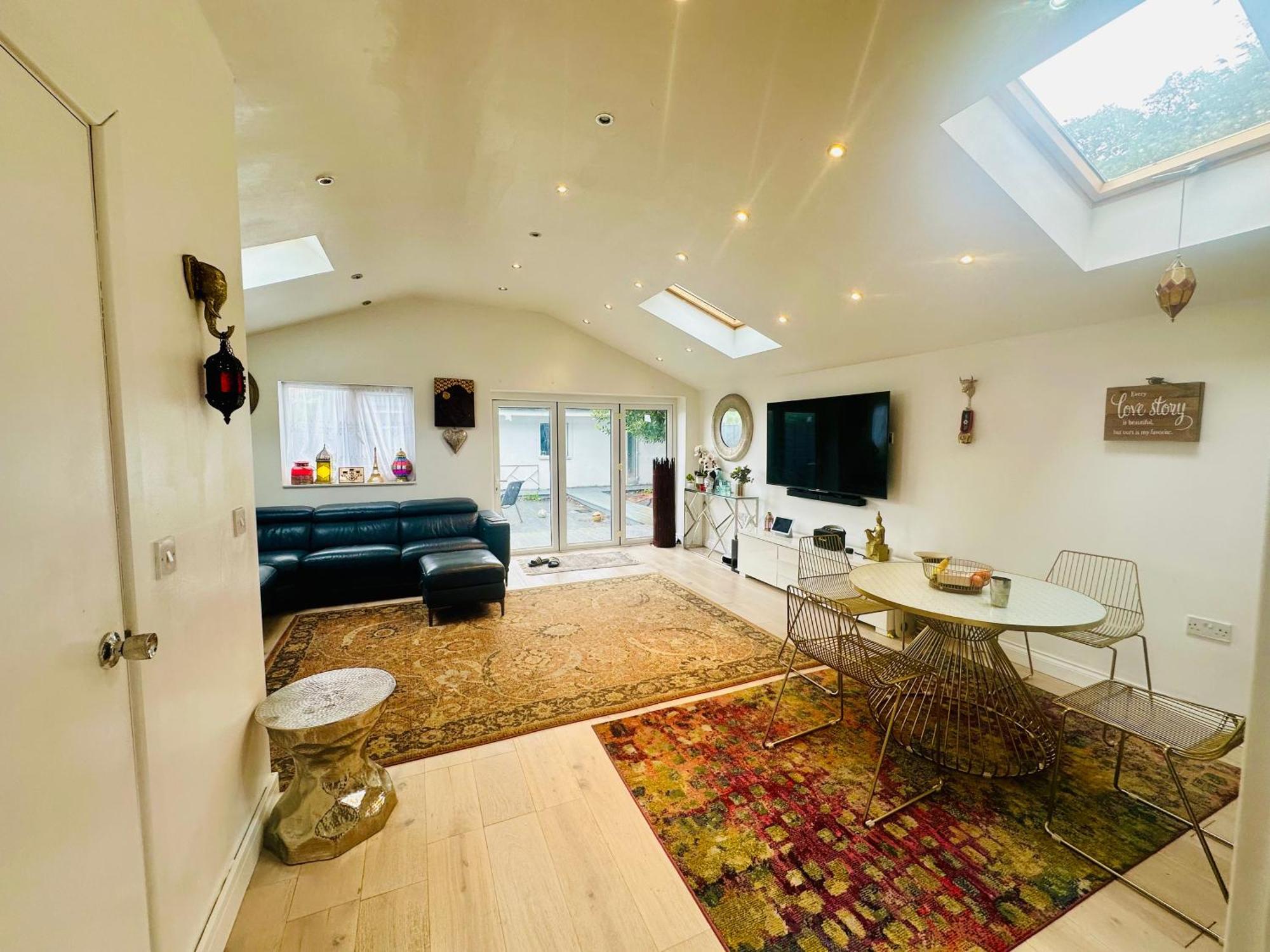 Beautiful Home In London With Easy Access To Central London Sutton  Eksteriør bilde